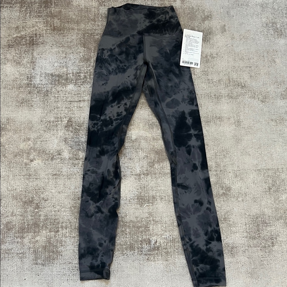 Lululemon Align HR 28L Size 2. NWT  Black and Gray Leggings